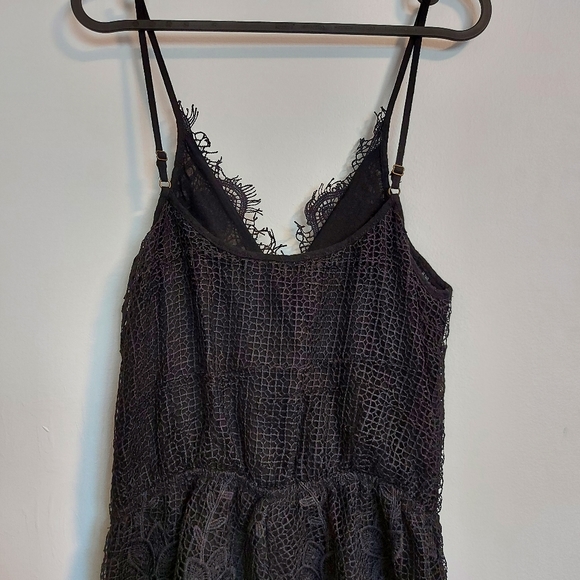 🌱 Cute Black Lace Romper - Picture 4 of 5
